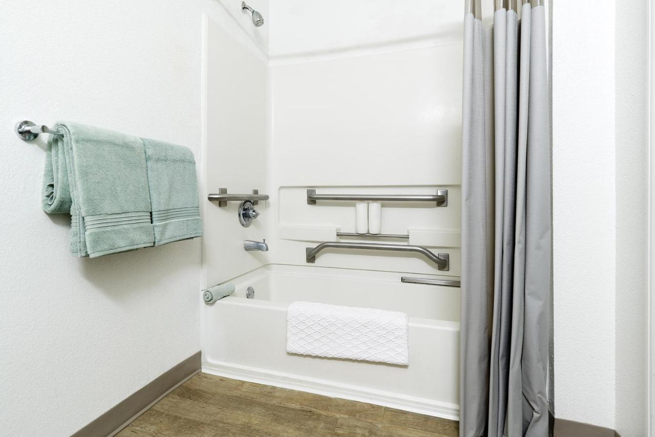 Intown Suites Extended Stay Richmond Va - Мидлотиан Экстерьер фото